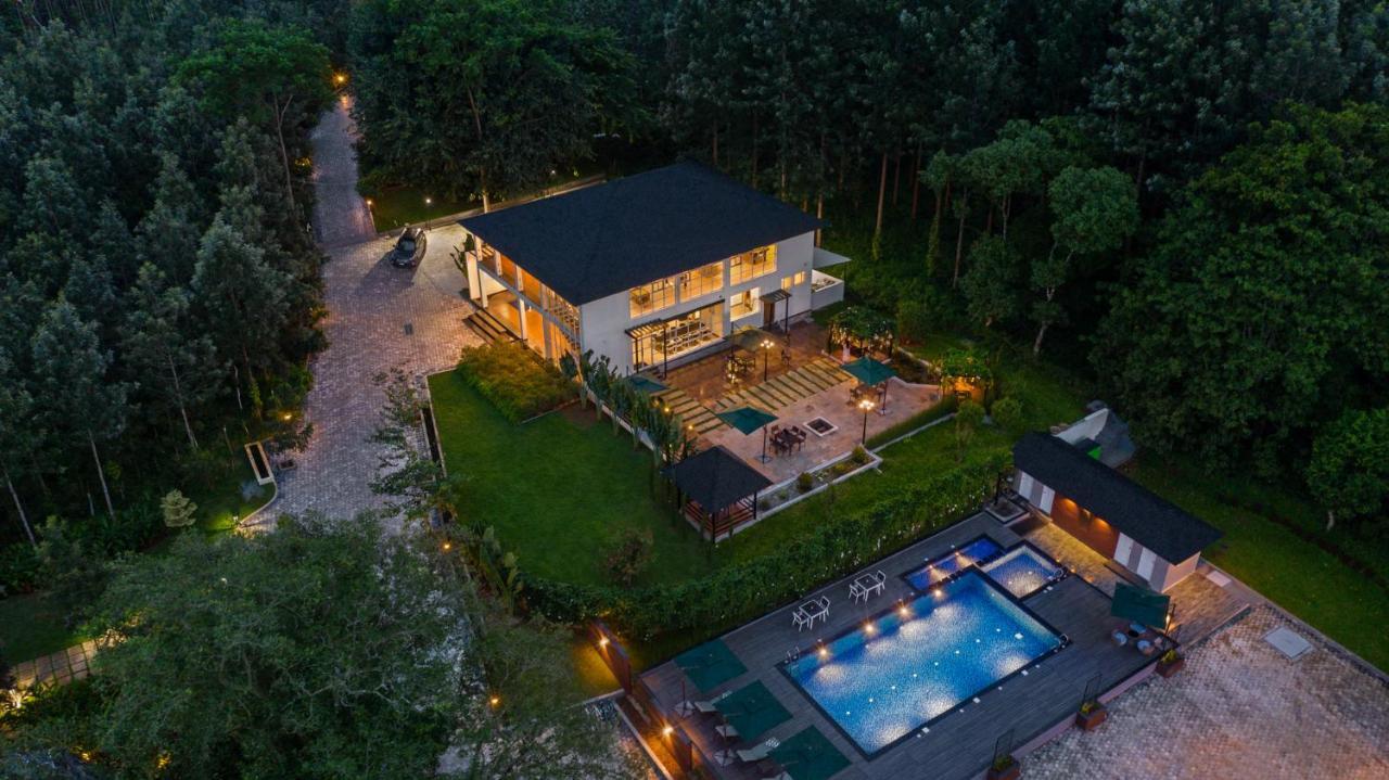 Hotel Vismita County Chikmagalūr Esterno foto