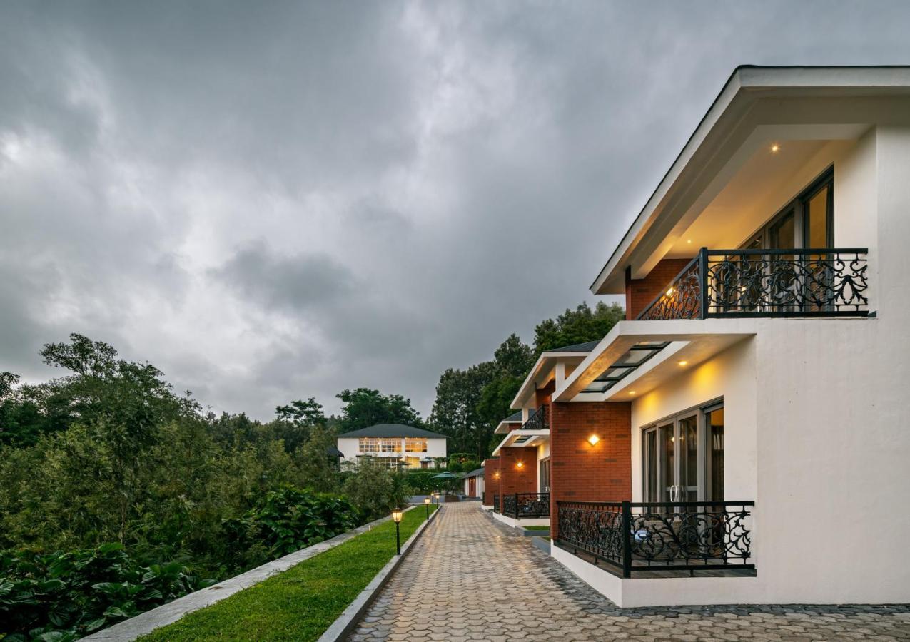 Hotel Vismita County Chikmagalūr Esterno foto