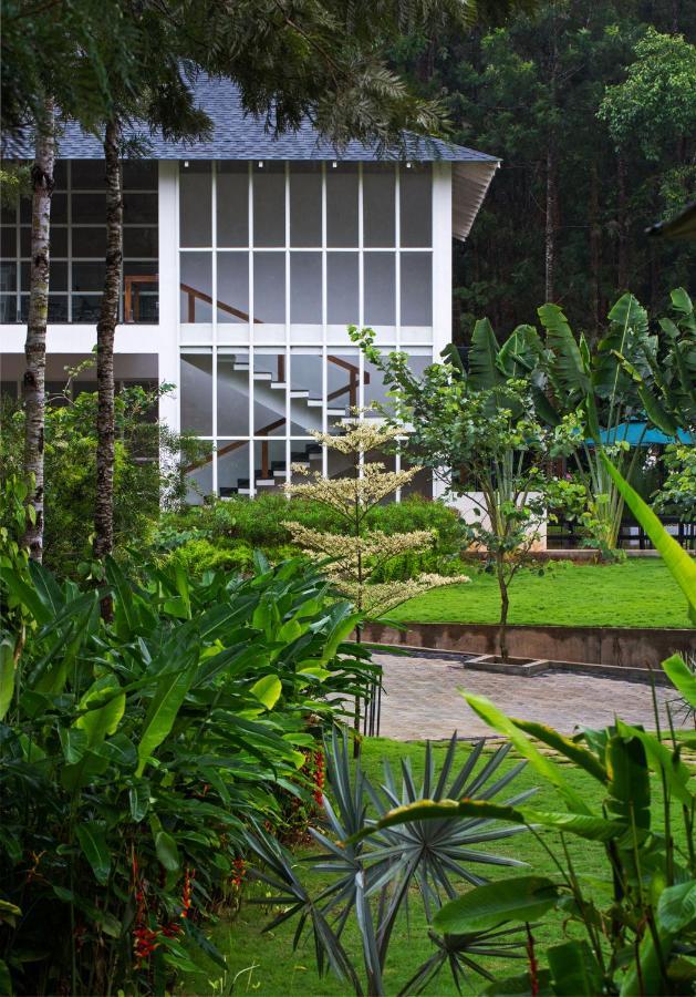Hotel Vismita County Chikmagalūr Esterno foto